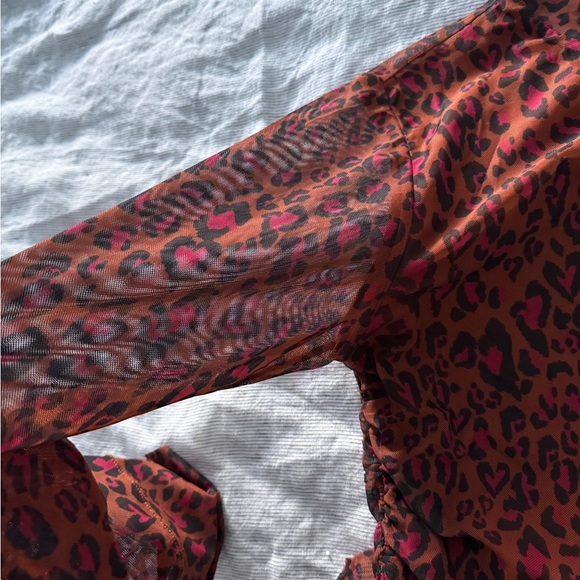 SOLD Farm Rio Leopard Mesh Top - Picture 7 of 9